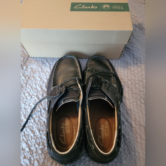 Clarks Black Boat Shoes - Picture 2 of 6